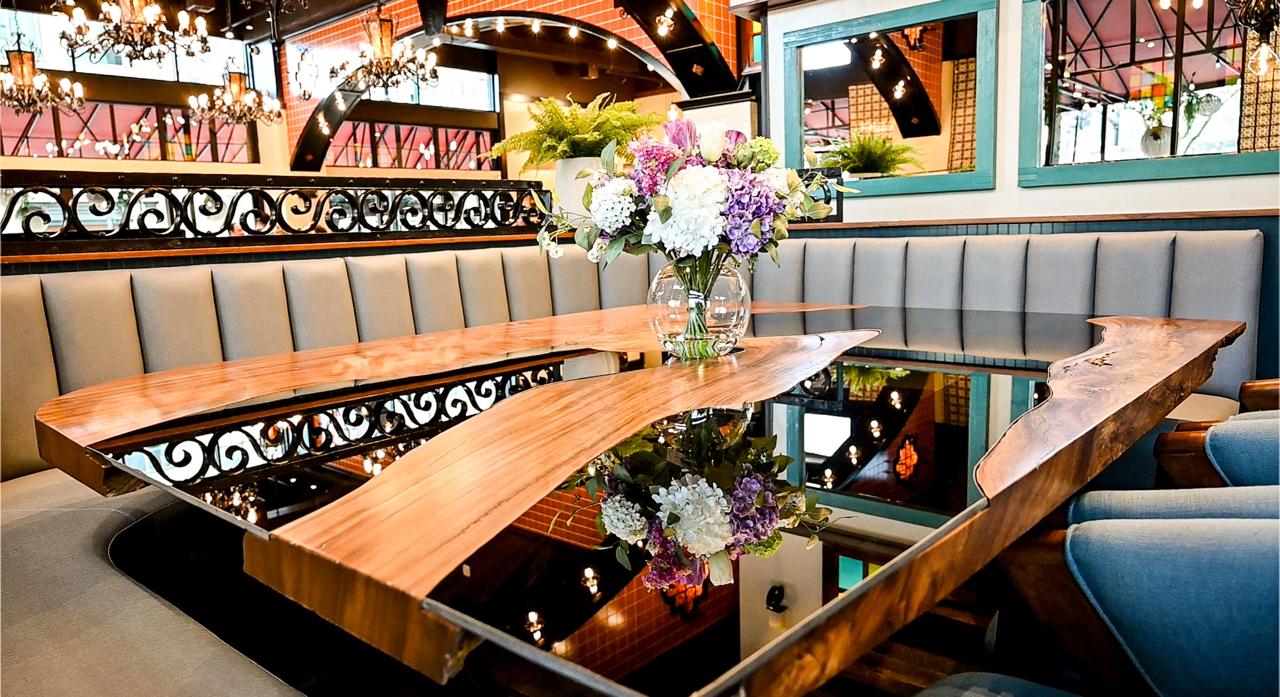 Restaurant interior 1